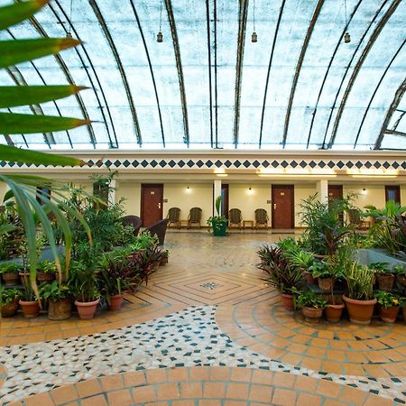 The Grand Regency Hotel Rádzskot Kültér fotó