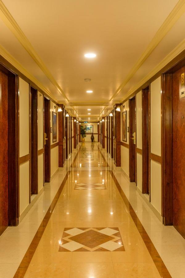 The Grand Regency Hotel Rádzskot Kültér fotó