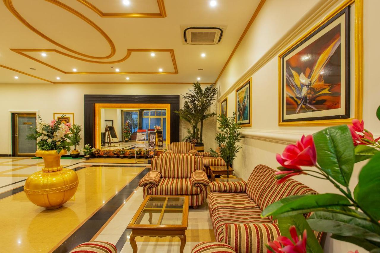 The Grand Regency Hotel Rádzskot Kültér fotó