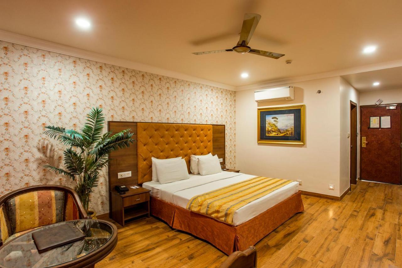 The Grand Regency Hotel Rádzskot Kültér fotó