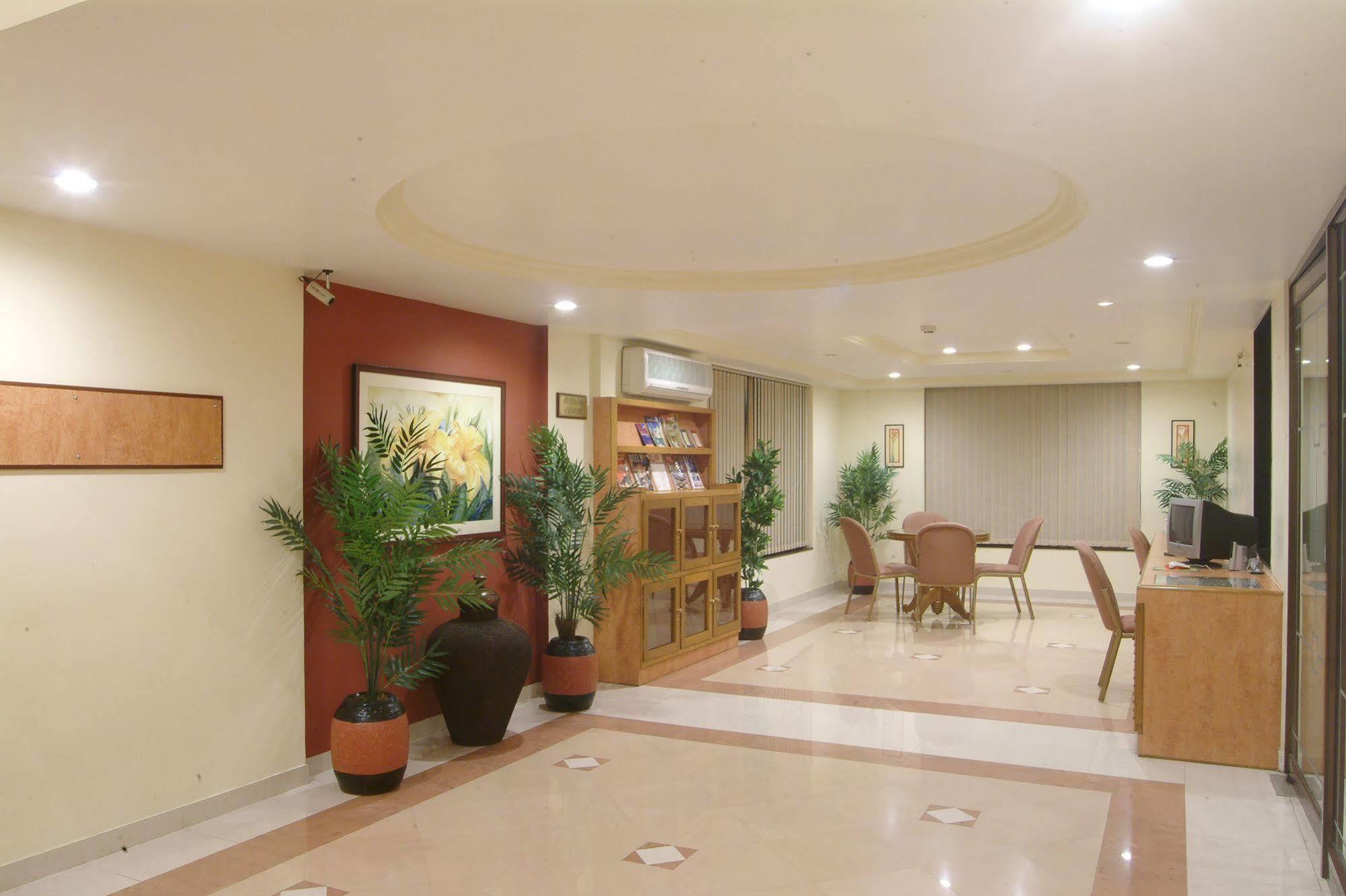 The Grand Regency Hotel Rádzskot Kültér fotó