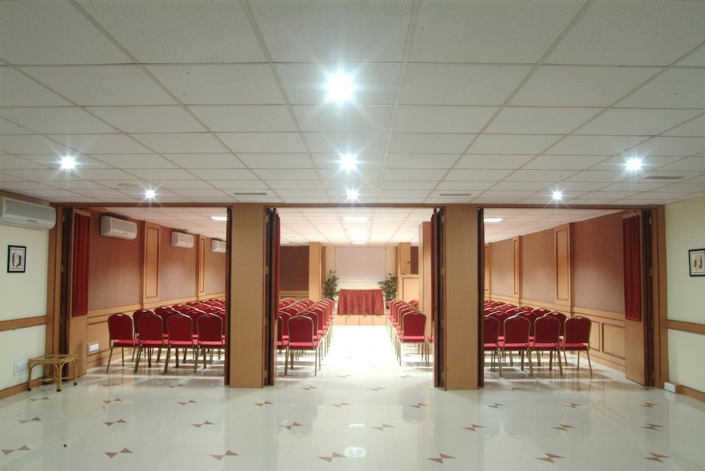 The Grand Regency Hotel Rádzskot Kültér fotó